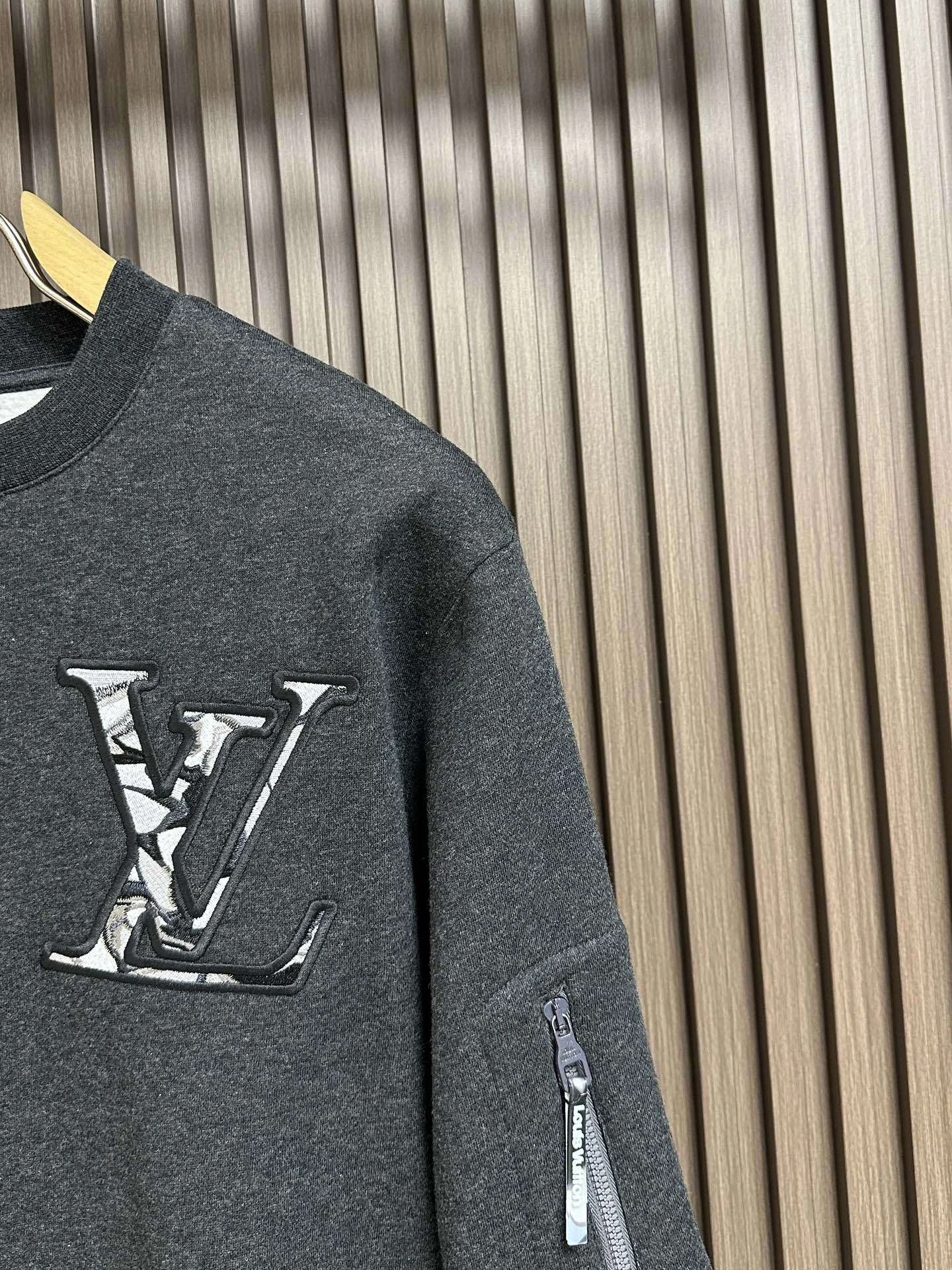 wg.luxury-- 8V monogram embroidery oversized item:E-F509L1003H